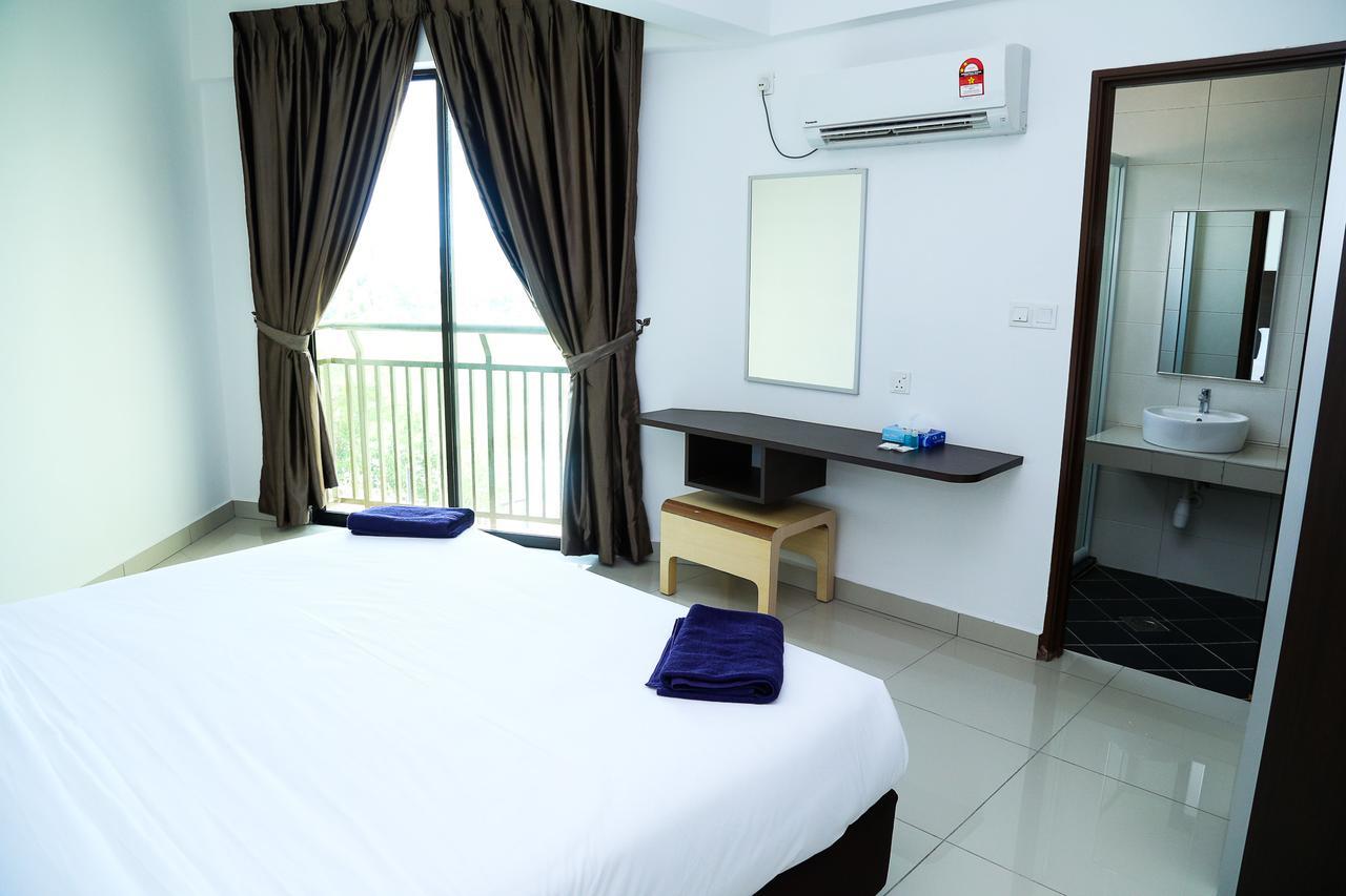 Marina Heights Resort Lumut Exterior foto